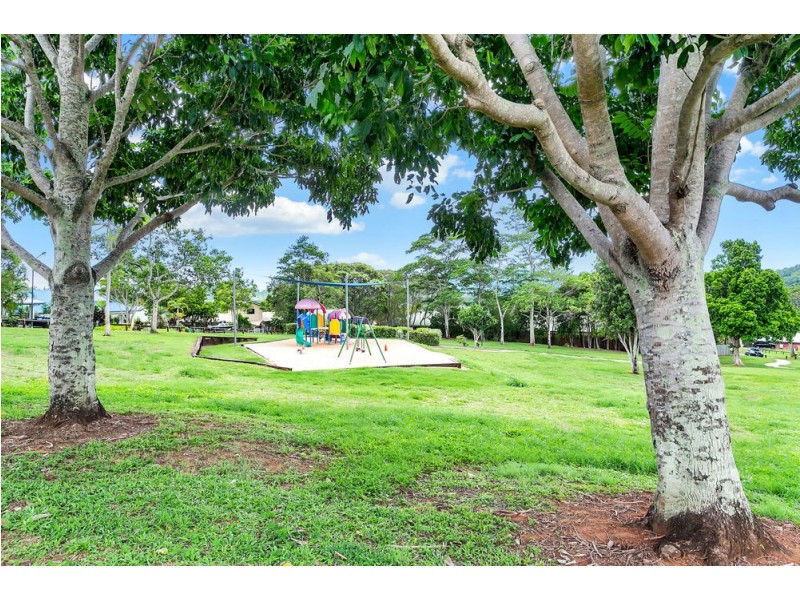 17 Pilosa Street, Redlynch QLD 4870