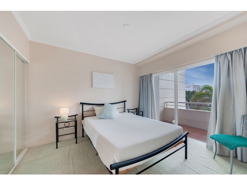 7/73 Spence Street, Cairns City QLD 4870
