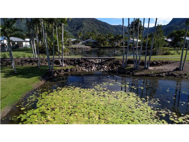 Villa 45/2-6 Lake Placid Road, Caravonica QLD 4878