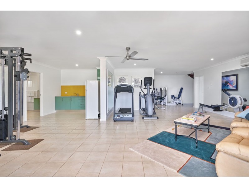 3 Richmond Court, Mooroobool QLD 4870