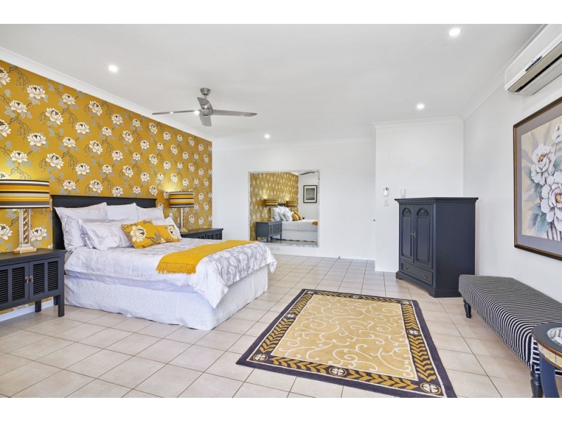 3 Richmond Court, Mooroobool QLD 4870