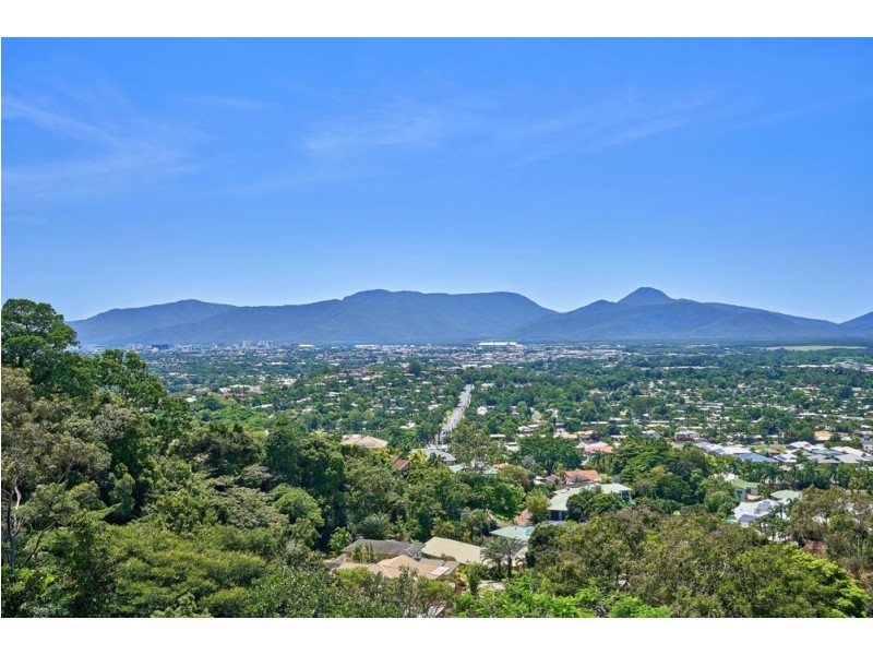 3 Richmond Court, Mooroobool QLD 4870
