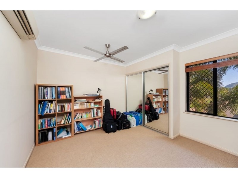 12/1-15 Robson Street, Mooroobool QLD 4870