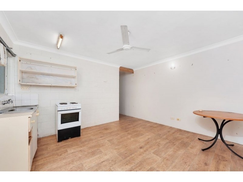 2/324 Sheridan Street, Cairns North QLD 4870