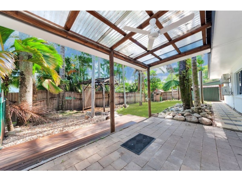 24 Maple Street, Holloways Beach QLD 4878