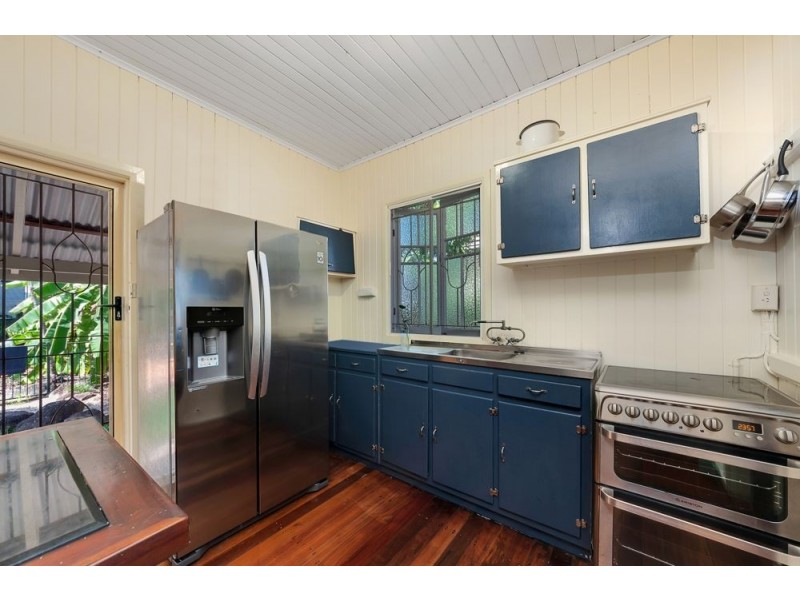 26 Rutherford Street, Cairns North QLD 4870