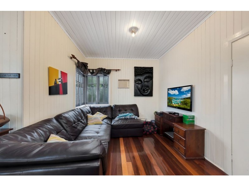 26 Rutherford Street, Cairns North QLD 4870