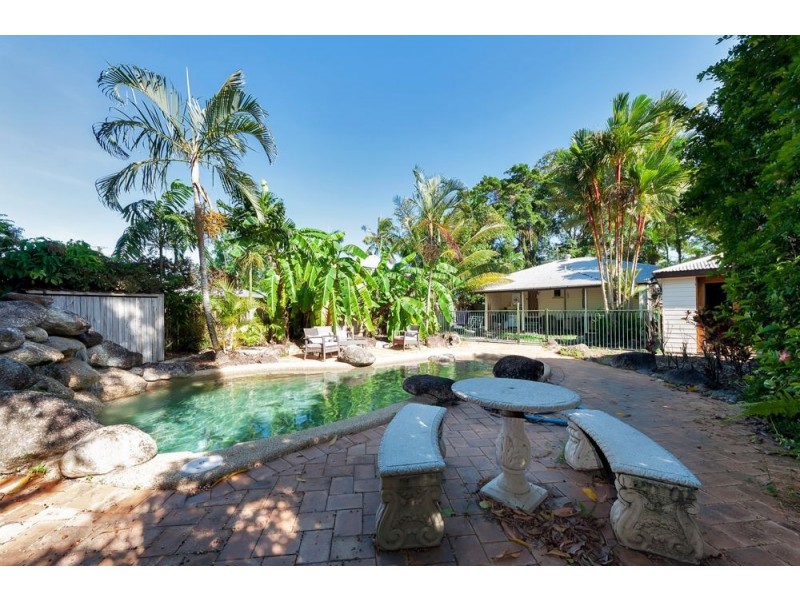 26 Rutherford Street, Cairns North QLD 4870