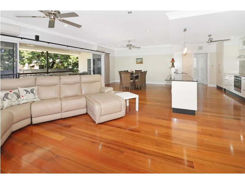 5 Warner Street, Manunda QLD 4870