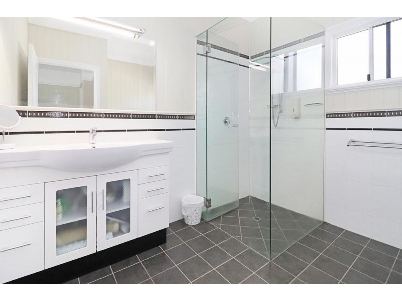 5 Warner Street, Manunda QLD 4870