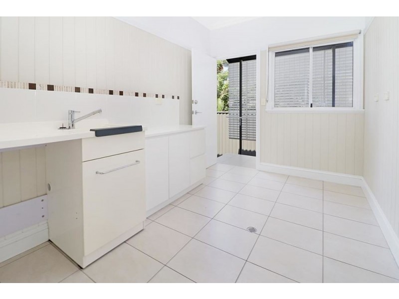 5 Warner Street, Manunda QLD 4870