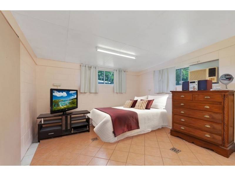 42 Golden Grove Drive, Bentley Park QLD 4869