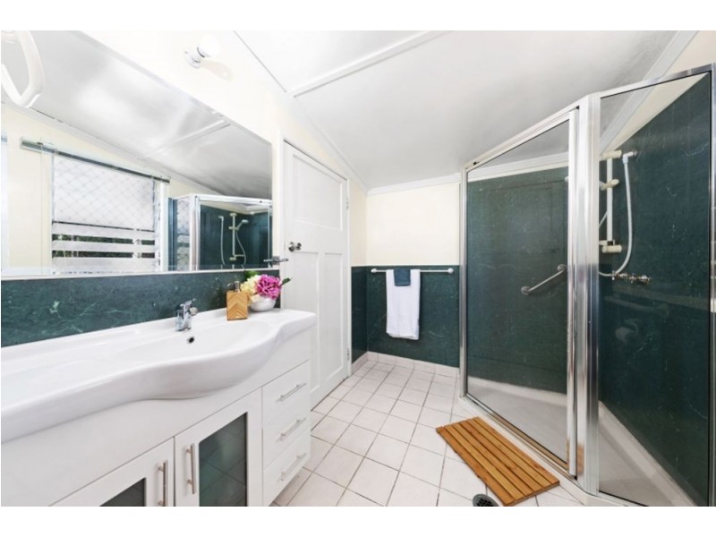 53 Marshall Street, Machans Beach QLD 4878