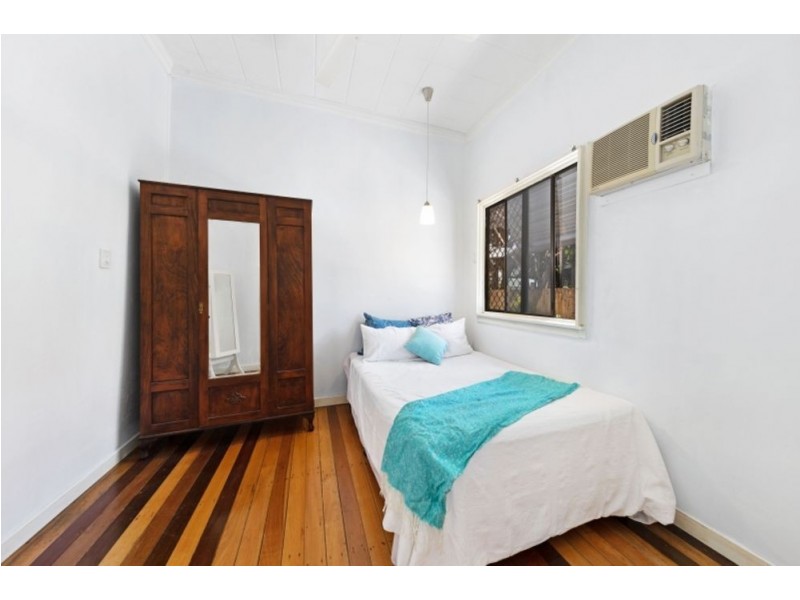 53 Marshall Street, Machans Beach QLD 4878
