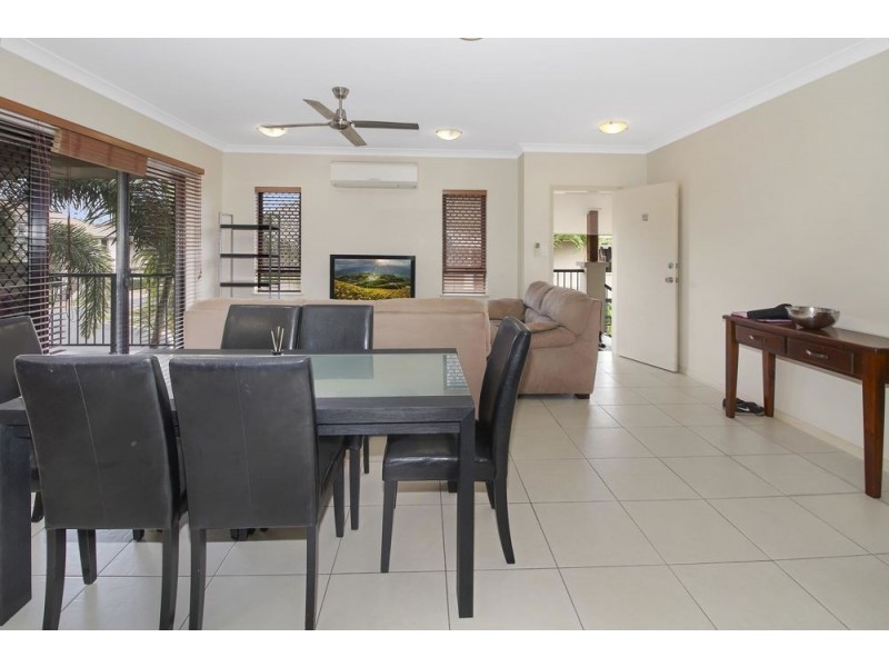15/1-15 Robson Street, Mooroobool QLD 4870