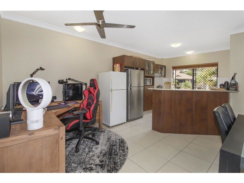 15/1-15 Robson Street, Mooroobool QLD 4870