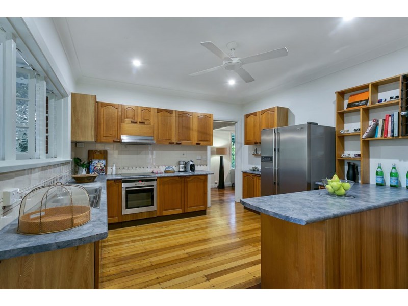 342 Pease Street, Edge Hill QLD 4870