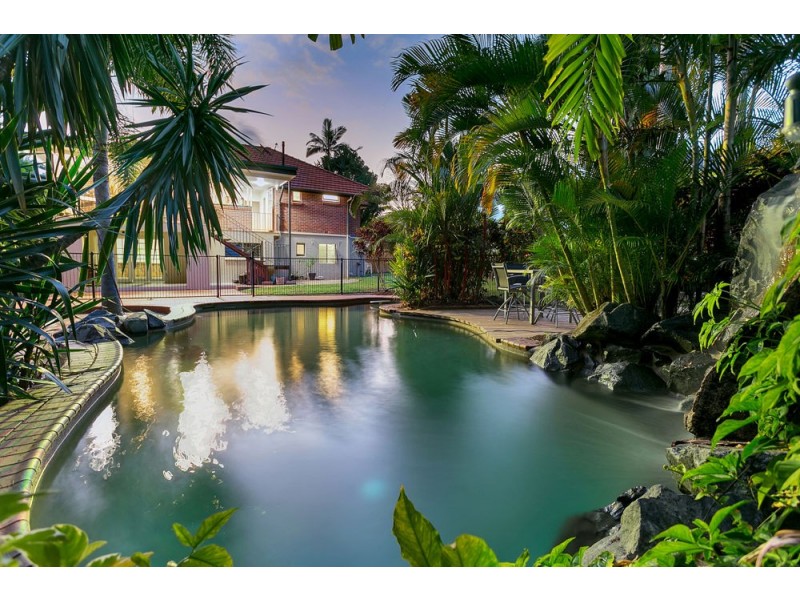 342 Pease Street, Edge Hill QLD 4870
