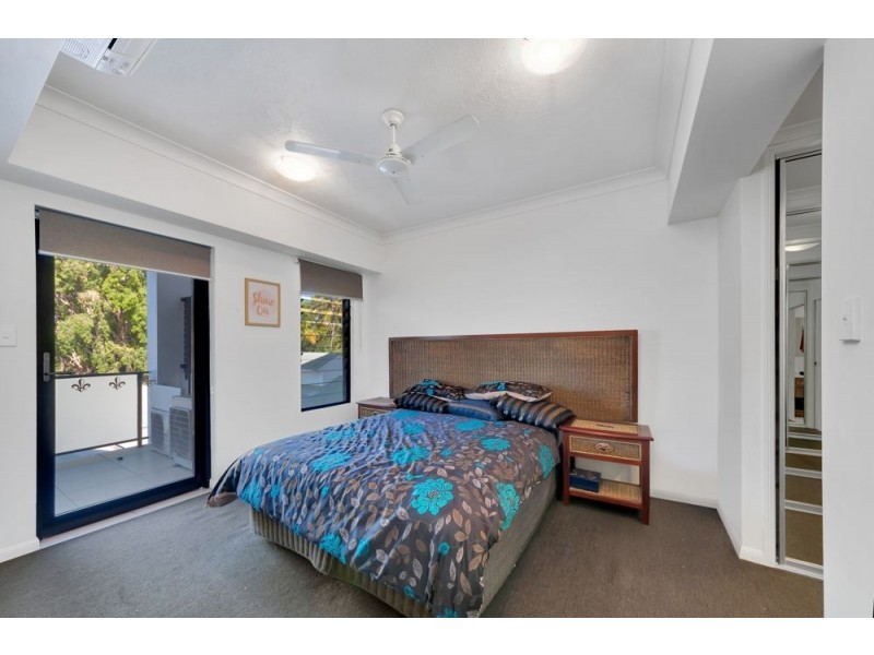 214/2 Oliva Street, Palm Cove QLD 4879