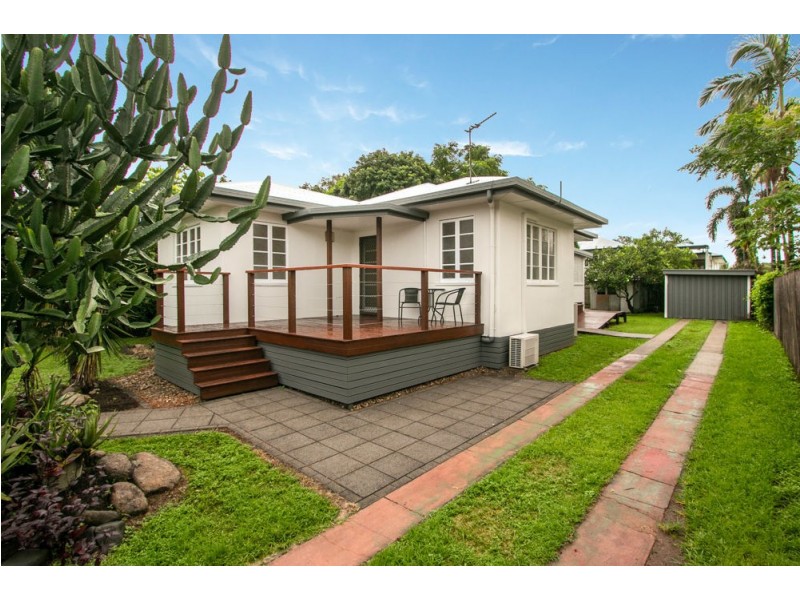 20 Collinson Street, Westcourt QLD 4870