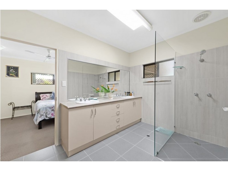 172 Jensen Street, Edge Hill QLD 4870