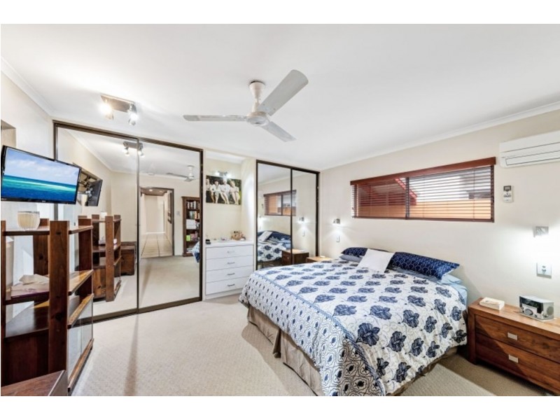 4 Sandray Close, Edge Hill QLD 4870