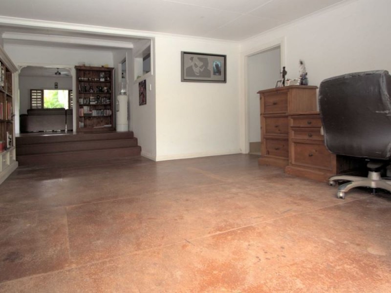 99 Machan Street, Machans Beach QLD 4878