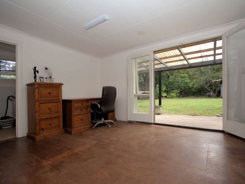 99 Machan Street, Machans Beach QLD 4878