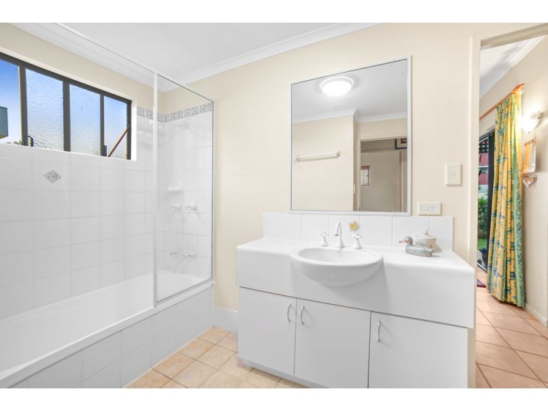 4/22-24 Toogood Road, Woree QLD 4868