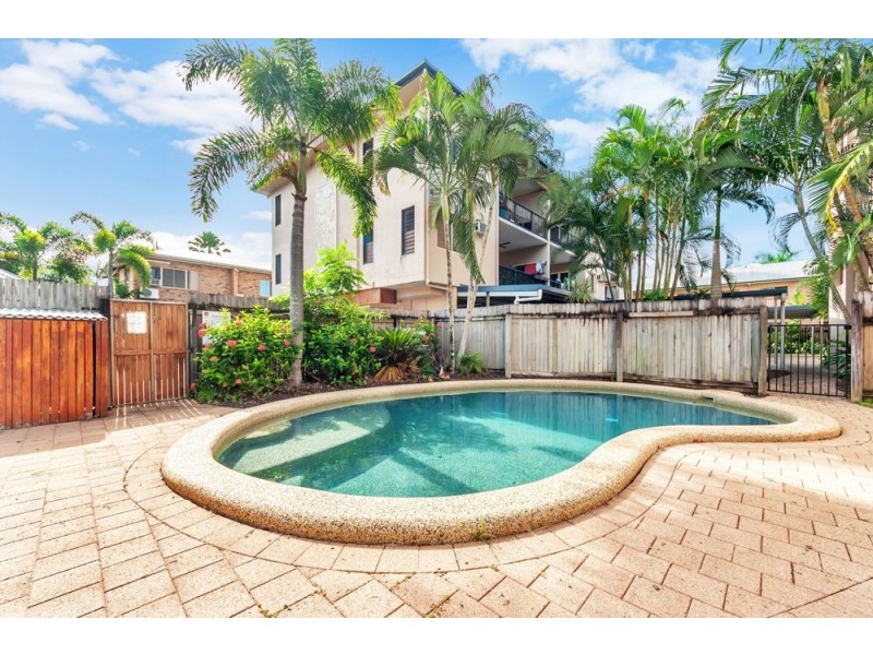 202/4 Grantala Street, Manoora QLD 4870