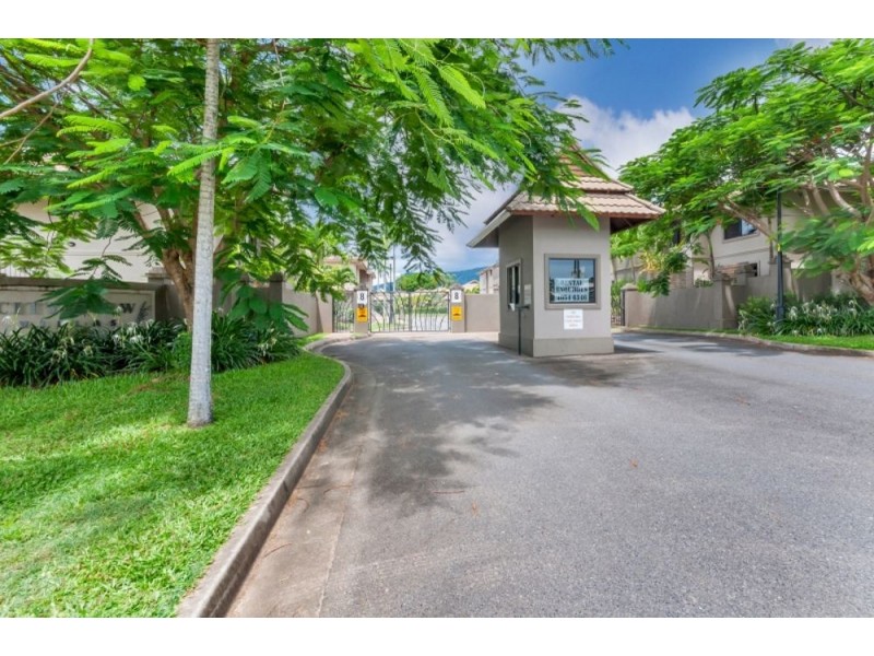 9/1-15 Robson Street, Mooroobool QLD 4870