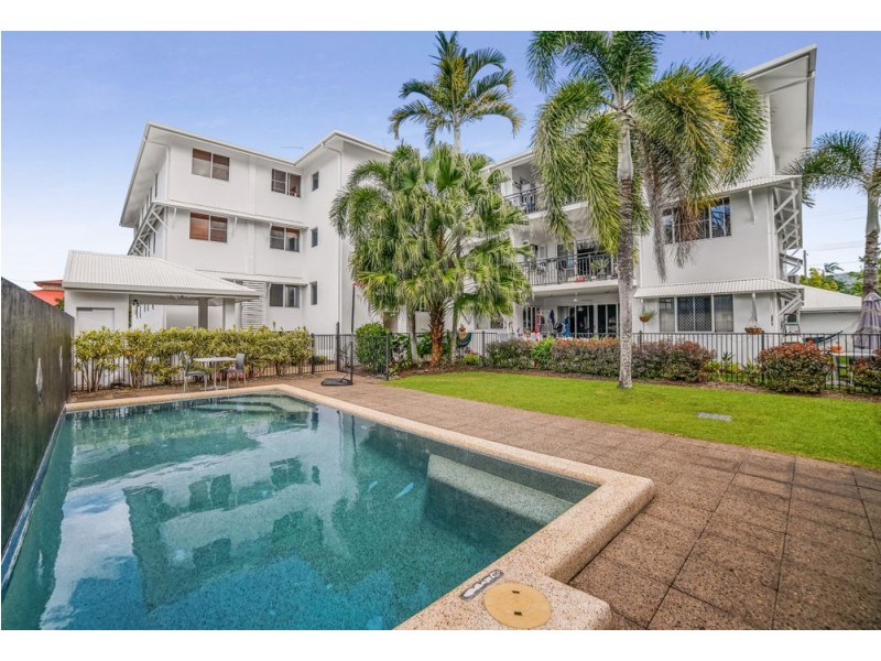 4/16-18 Smith Street, Cairns North QLD 4870