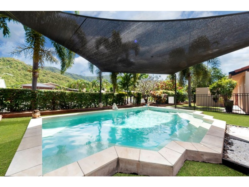 38-40 Bramble Street, Clifton Beach QLD 4879