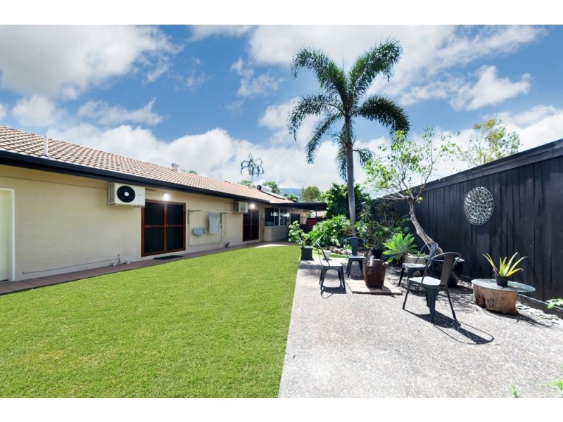 38-40 Bramble Street, Clifton Beach QLD 4879