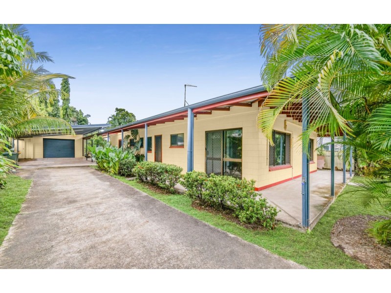 98 Upper Richardson Street, Whitfield QLD 4870
