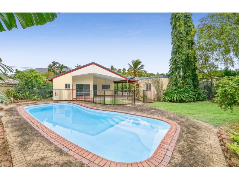 98 Upper Richardson Street, Whitfield QLD 4870