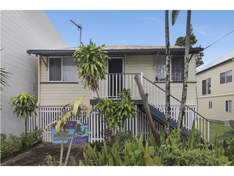 323-325 Draper Street, Parramatta Park QLD 4870