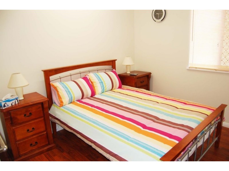 323-325 Draper Street, Parramatta Park QLD 4870