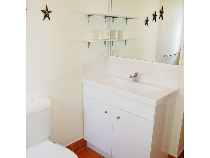 323-325 Draper Street, Parramatta Park QLD 4870