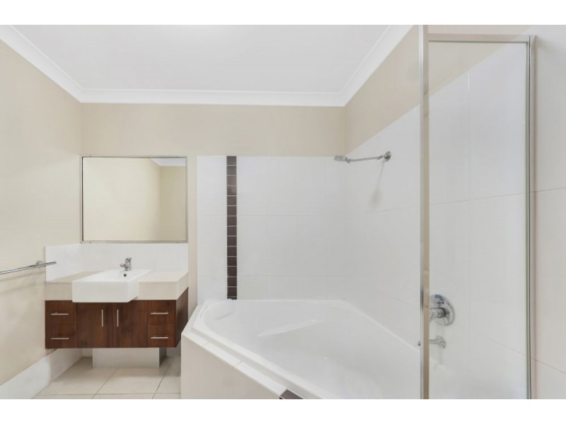 83/1-15 Robson Street,, Mooroobool QLD 4870