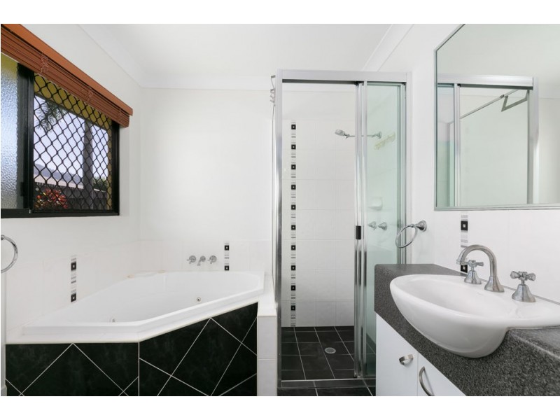 28 Fitzmaurice Drive, Bentley Park QLD 4869