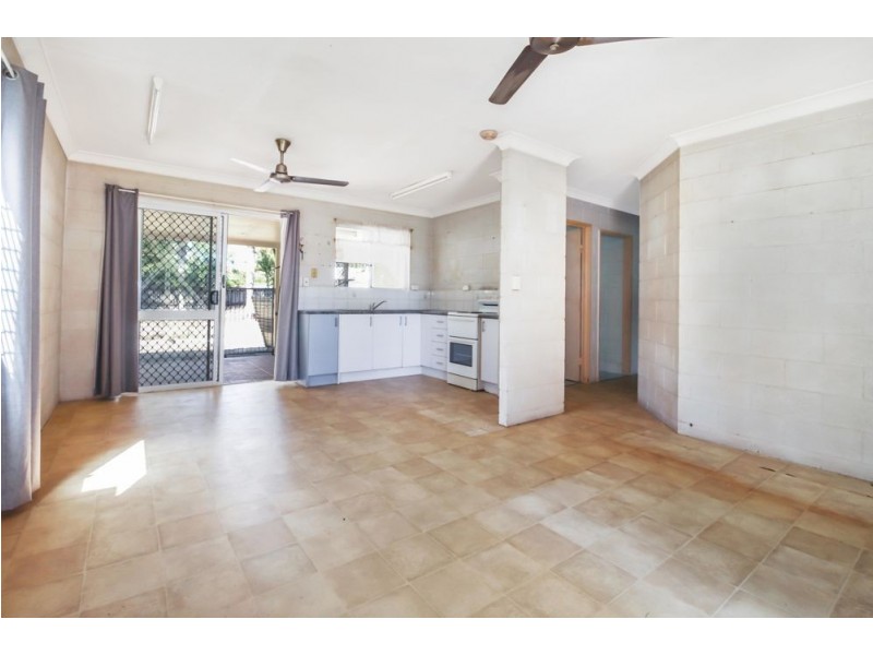 1 Meillion Court, White Rock QLD 4868