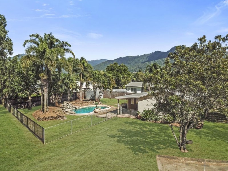 1 Meillion Court, White Rock QLD 4868