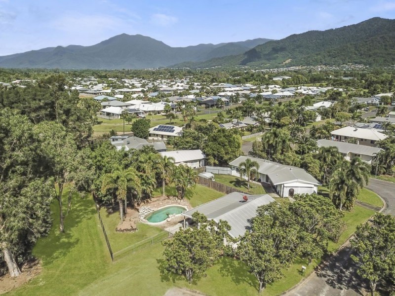 1 Meillion Court, White Rock QLD 4868