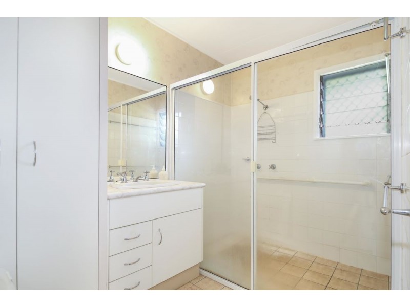 8 Arena Close, Bayview Heights QLD 4868
