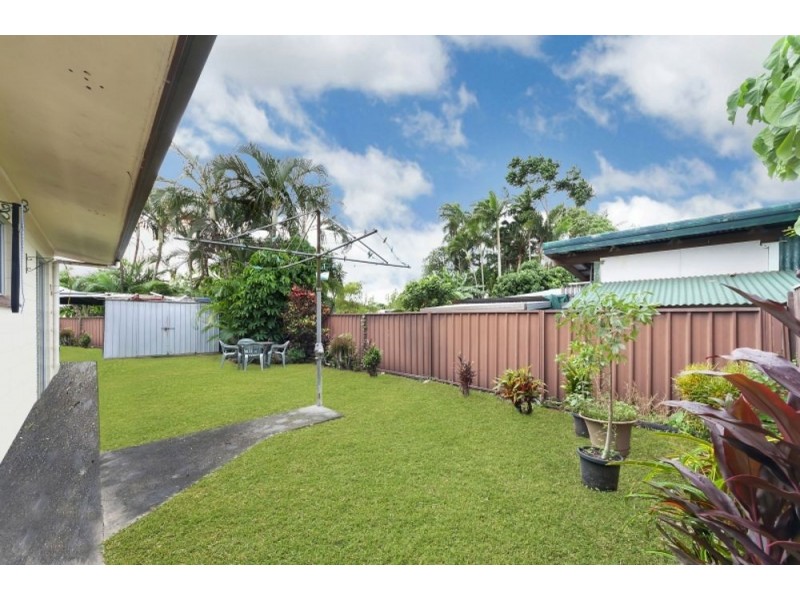 2 Coolabah Close, White Rock QLD 4868