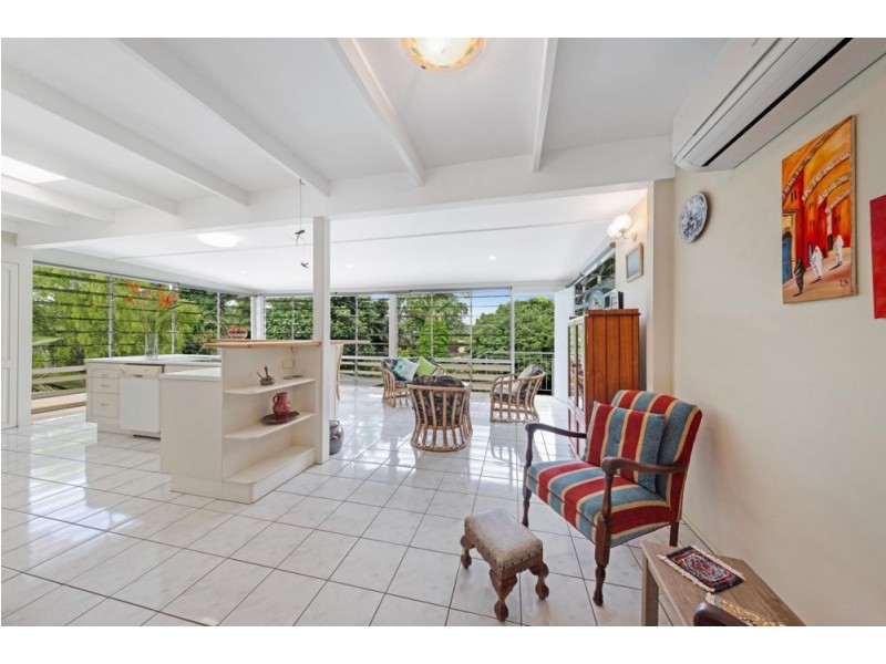 41 Nolan Street, Whitfield QLD 4870