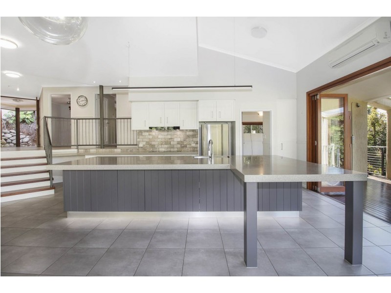 6 Riverview Close, Freshwater QLD 4870