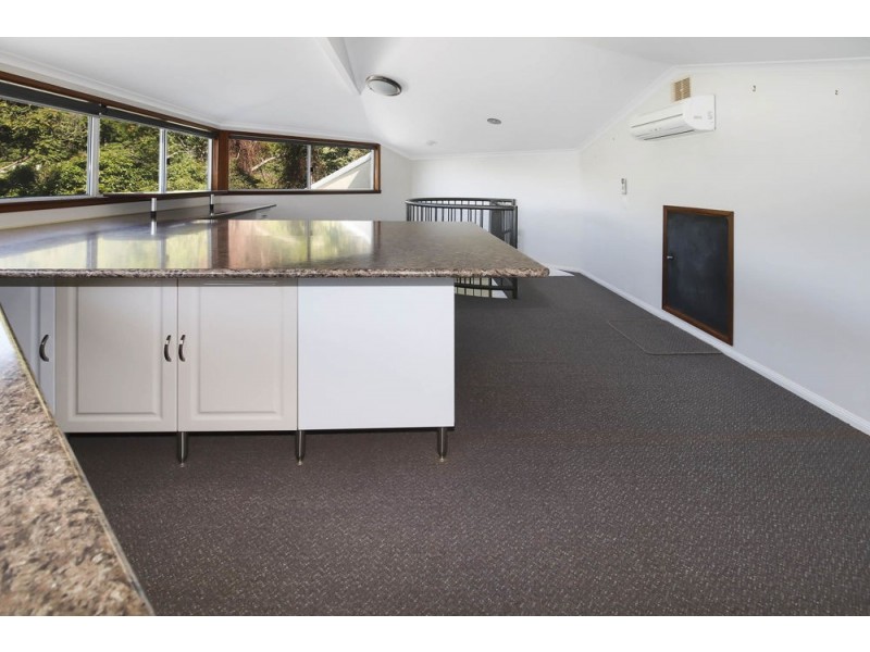 6 Riverview Close, Freshwater QLD 4870