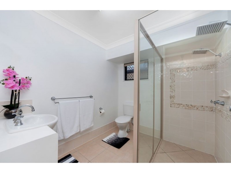 34 Shamrock Avenue, Brinsmead QLD 4870